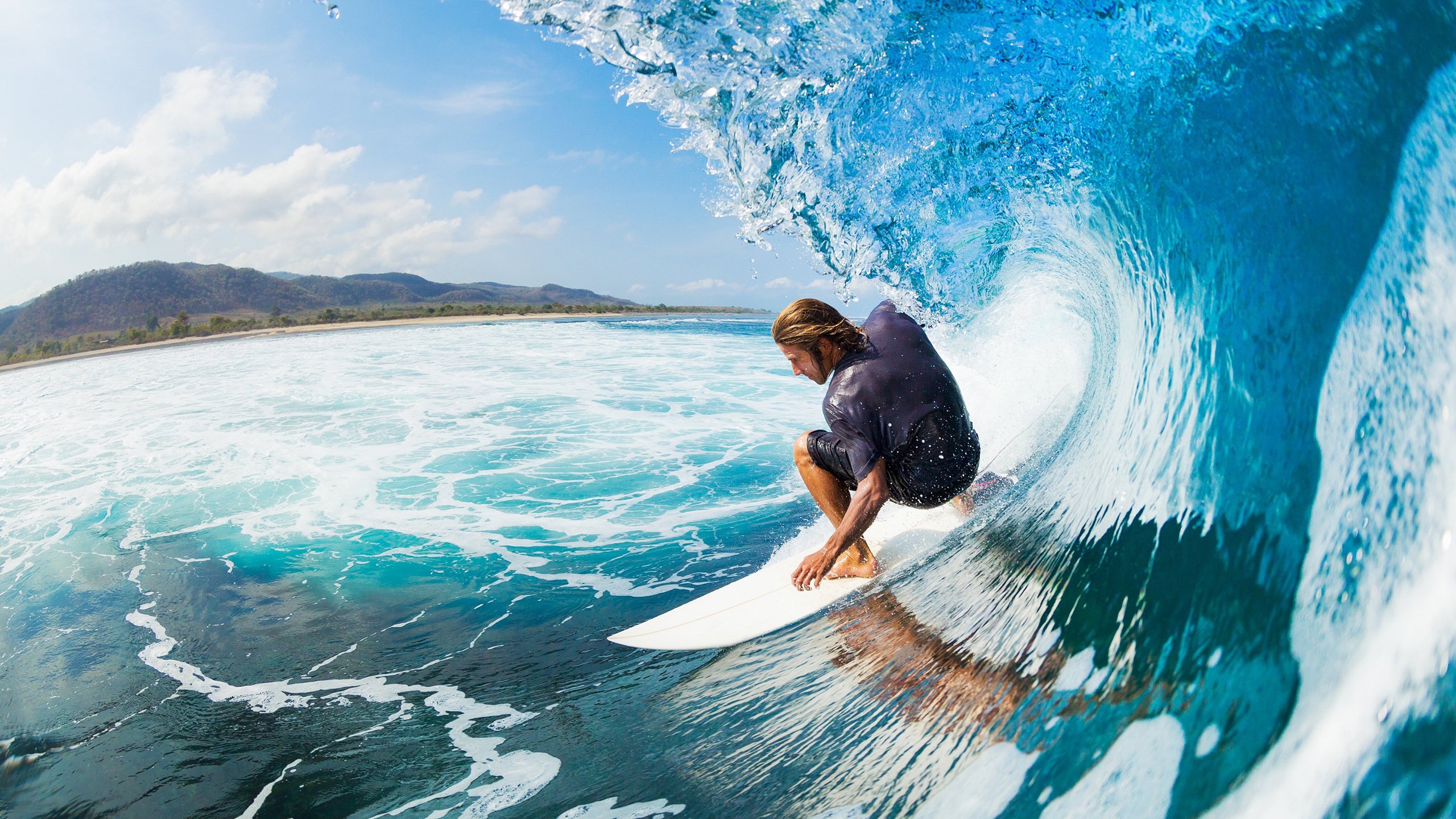 巴萨前场传切配合制造绝佳机会,巴萨传控阵型